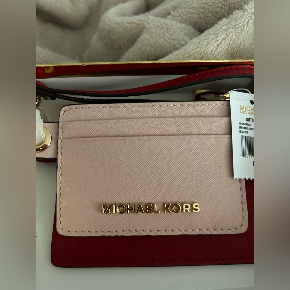 NWT Michael Kors Card Case!!